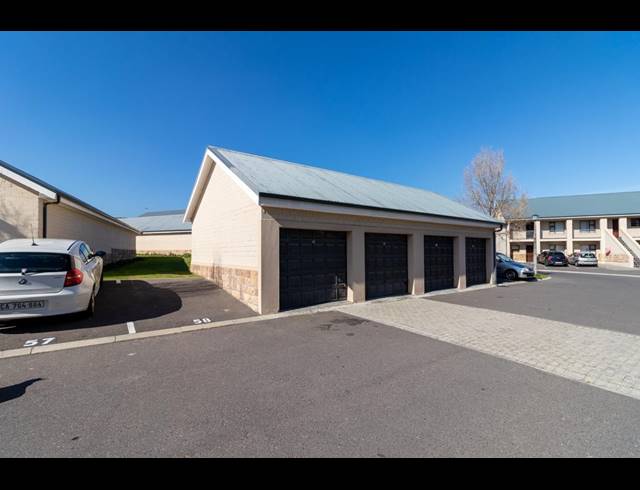 2 BEDROOM APARTMENT SOLD IN BURGUNDY ESTATE